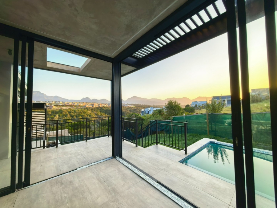 4 Bedroom Property for Sale in Welgelegen Western Cape